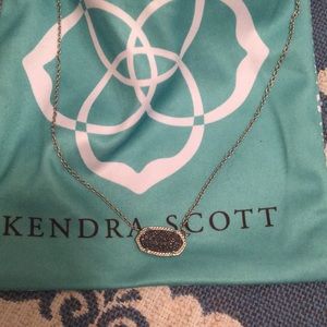 Kendra scot silver chain with black pendant